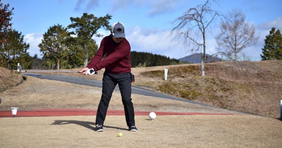 Cover Image for 【ゴルフの基本】テイクバックの正しいやり方とコツを解説!