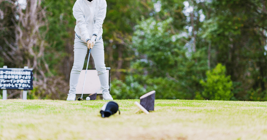 Cover Image for ゴルフのOB・池ポチャのルールとは?対処法と上達へのステップ